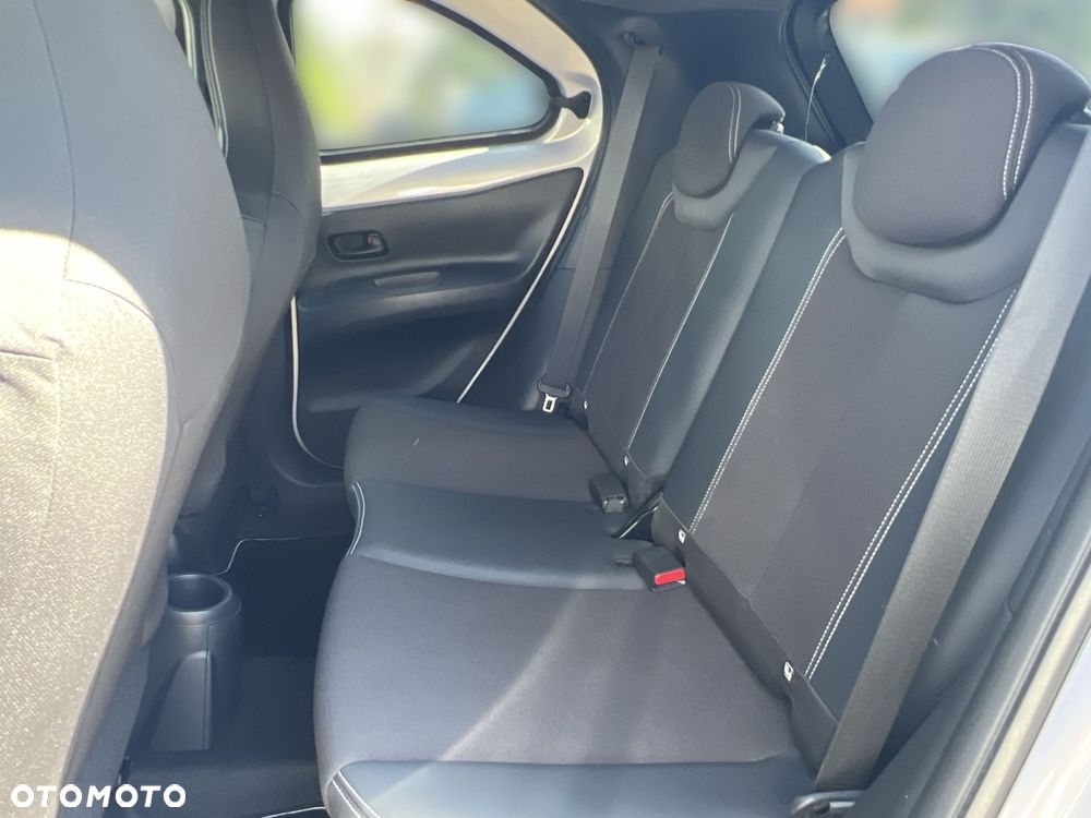 Toyota Aygo X 1.0 VVT-i JBL - 15