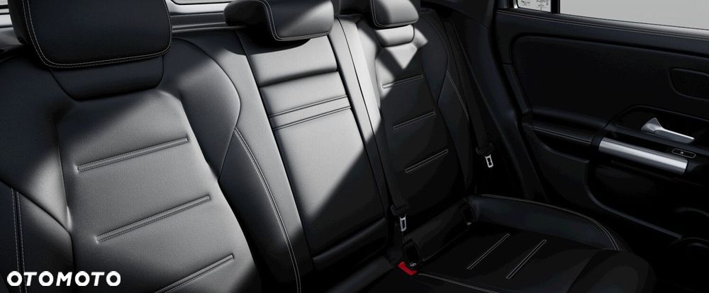 Mercedes-Benz EQA - 8