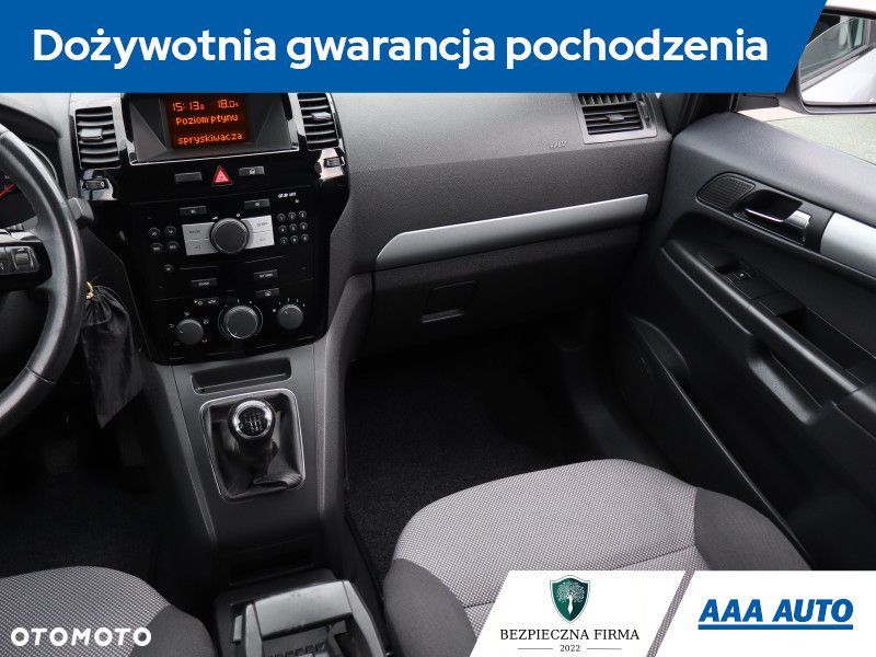 Opel Zafira - 10