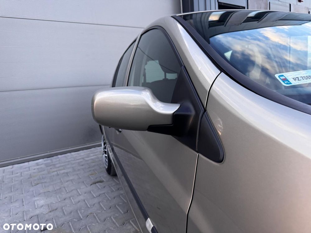 Renault Clio - 7