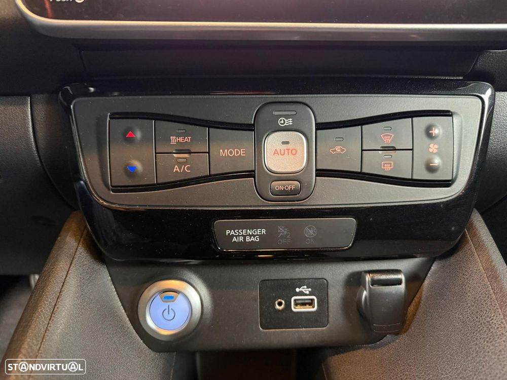 Nissan Leaf N-Connecta - 15