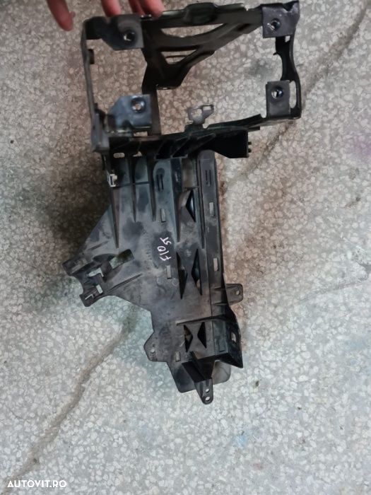 Suport far stanga oem BMW seria 5 F10 F11 - 3