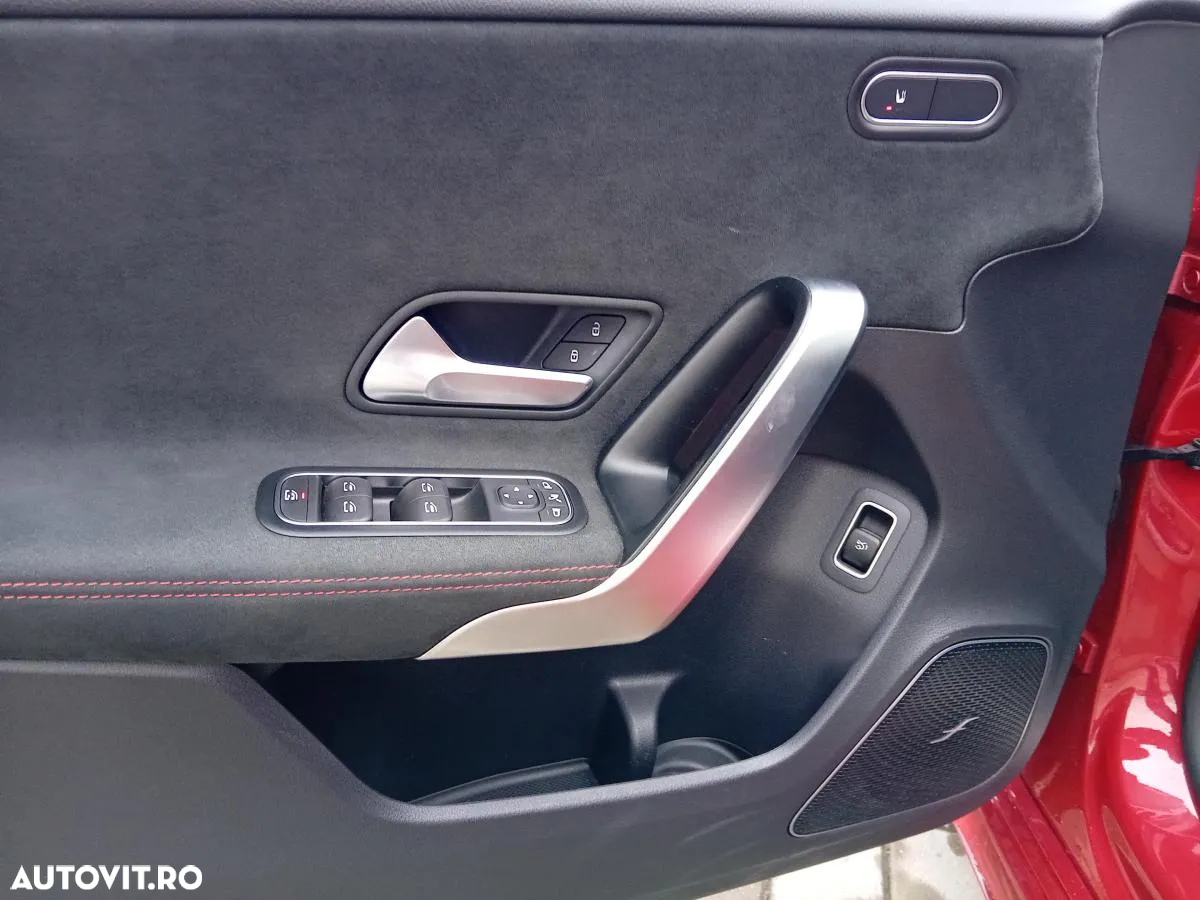 Mercedes-Benz A 220 4MATIC Aut. - 11
