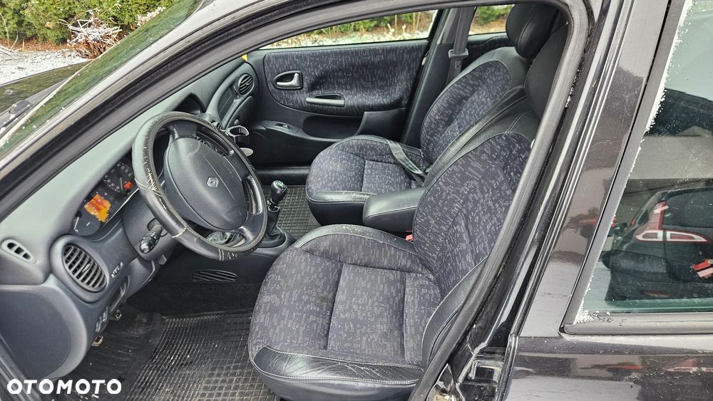 Renault Megane 1.6 - 7