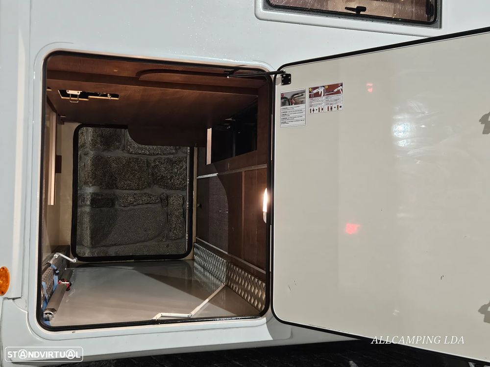 McLouis Yearling 74G SERIE LIMITÉE 5 LUGARES CAMA CENTRAL/BASCULANTE - 58