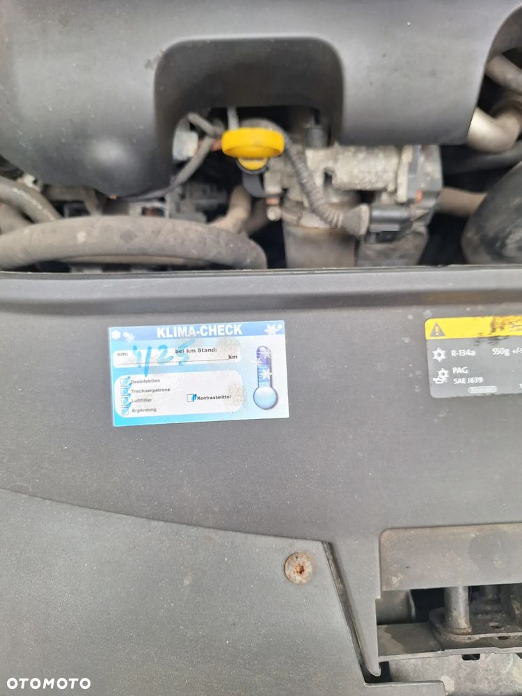 Volkswagen Passat Variant 2.0 Blue TDI DPF Comfortline - 15