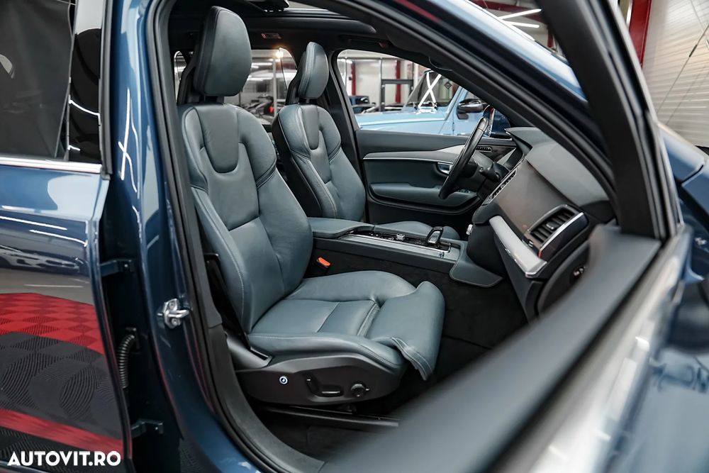 Volvo XC 90 B5 D AWD Geartronic Momentum Pro - 12