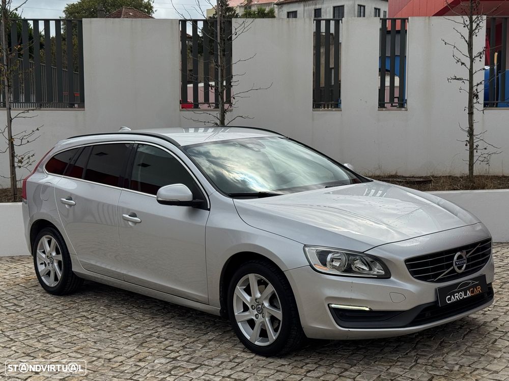 Volvo V60 1.6 D2 Momentum Eco Powershift - 1