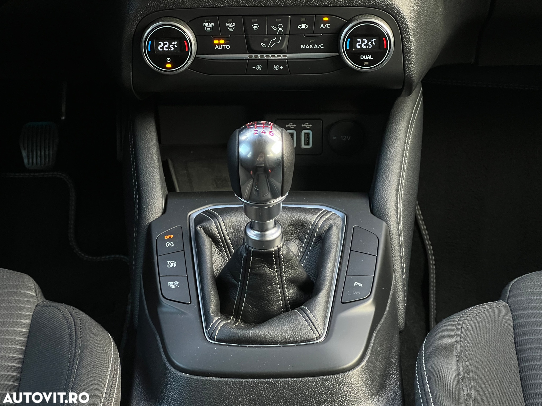 Ford Focus 1.5 EcoBlue Start-Stopp-System TITANIUM X - 19