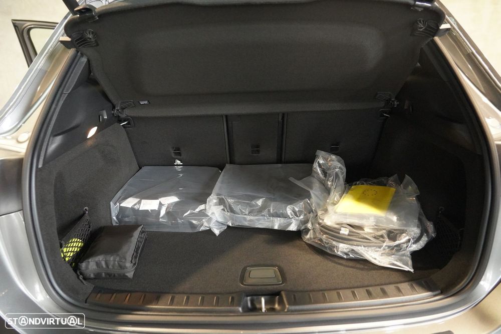 Mercedes-Benz EQA 250+ Edition - 38