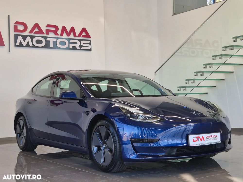 Tesla Model 3 Standard Reichweite Plus Hinterradantrieb - 3