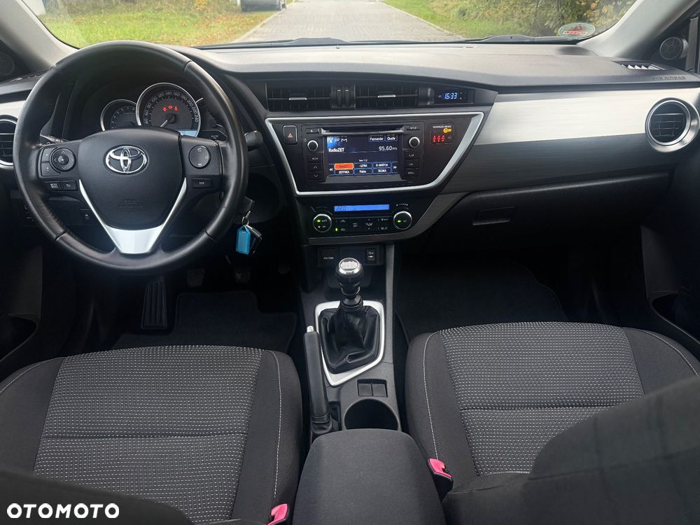 Toyota Auris - 7