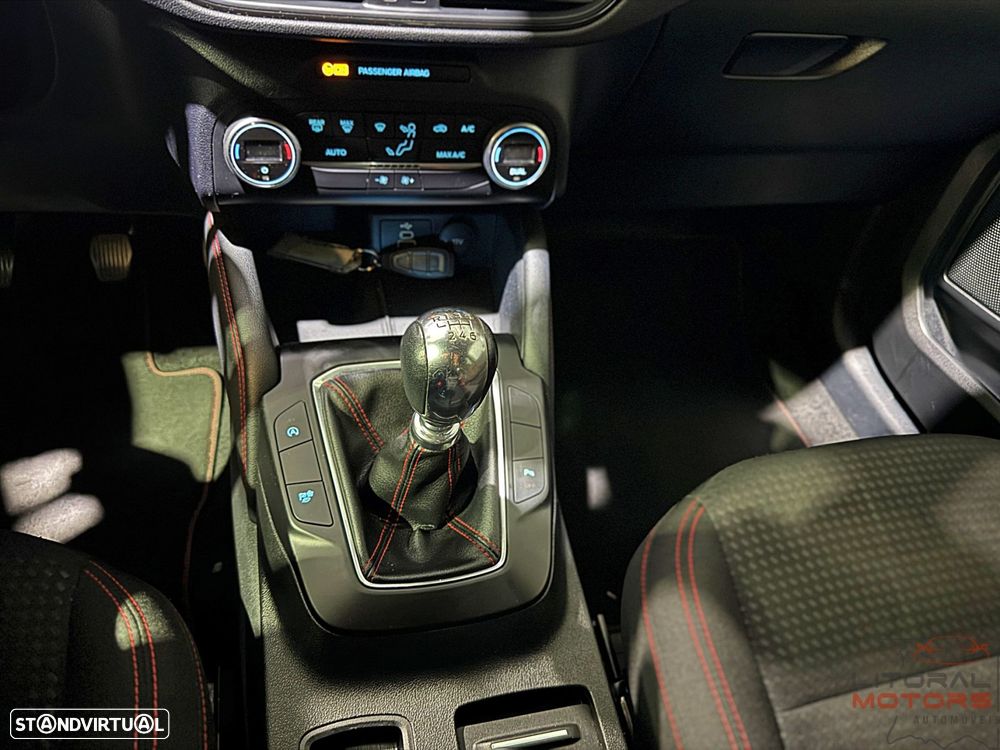 Ford Kuga 1.5 EcoBoost ST-Line - 29