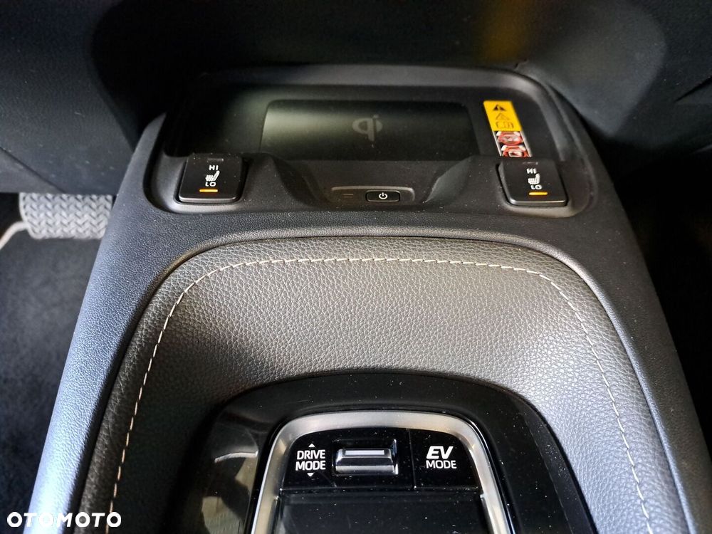 Toyota Corolla 1.8 Hybrid Style - 29