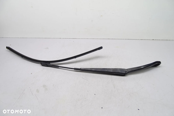 RAMIE WYCIERACZKI LEWE EUROPA MERCEDES CLA 117 W117 W176 W246 A1768203400
