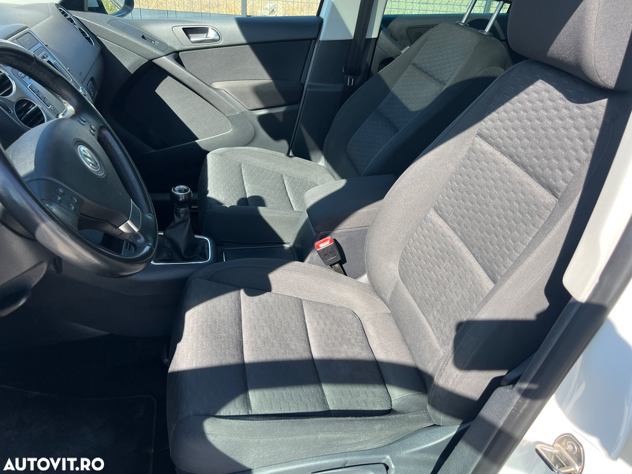 Volkswagen Tiguan - 11