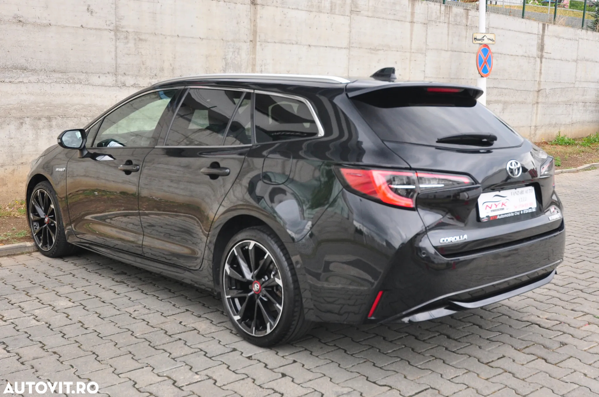 Toyota Corolla 2.0 Hybrid GR Sport - 3