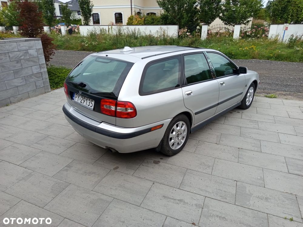 Volvo V40 1.8 '75' Elegance - 9