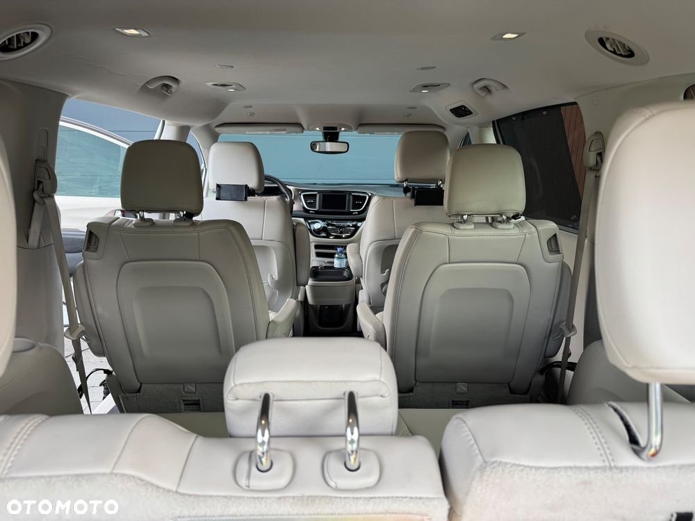 Chrysler Pacifica - 9