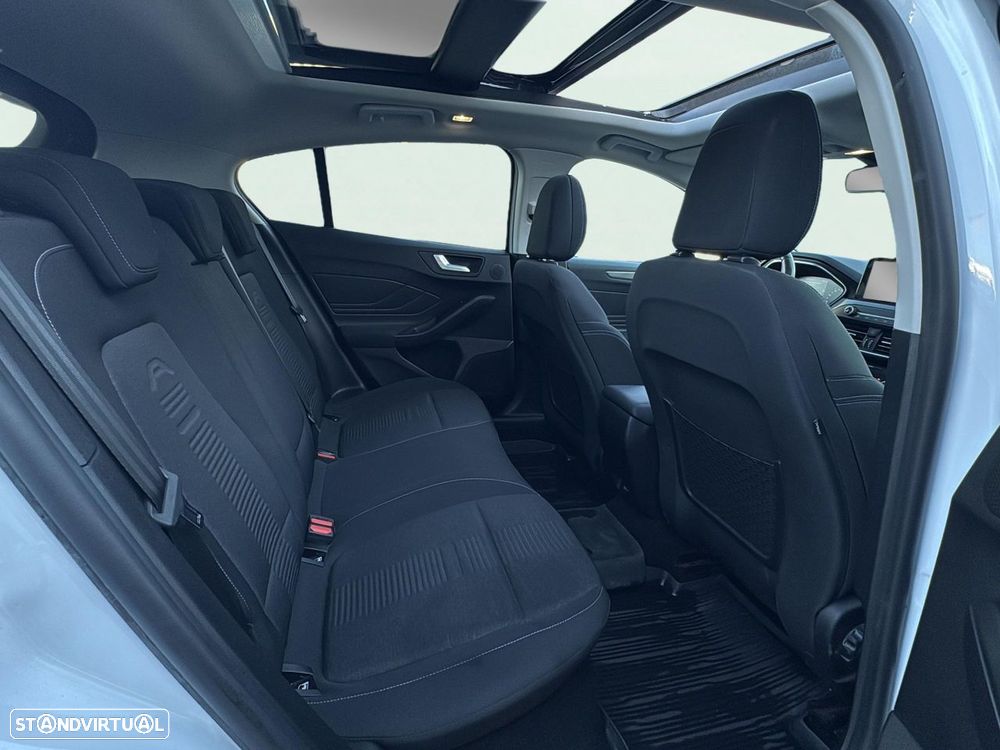 Ford Focus 1.0 EcoBoost Active X - 16