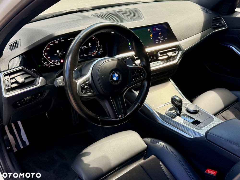 BMW Seria 3 330e xDrive M Sport sport - 18