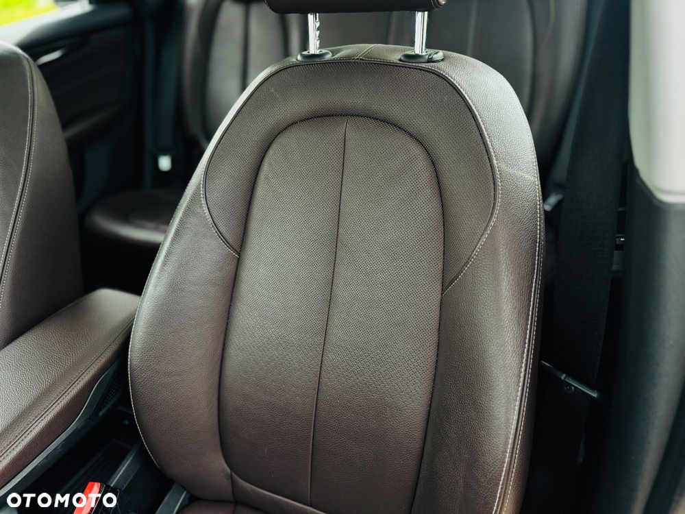 BMW Seria 2 218d Sport-Aut Luxury Line - 7