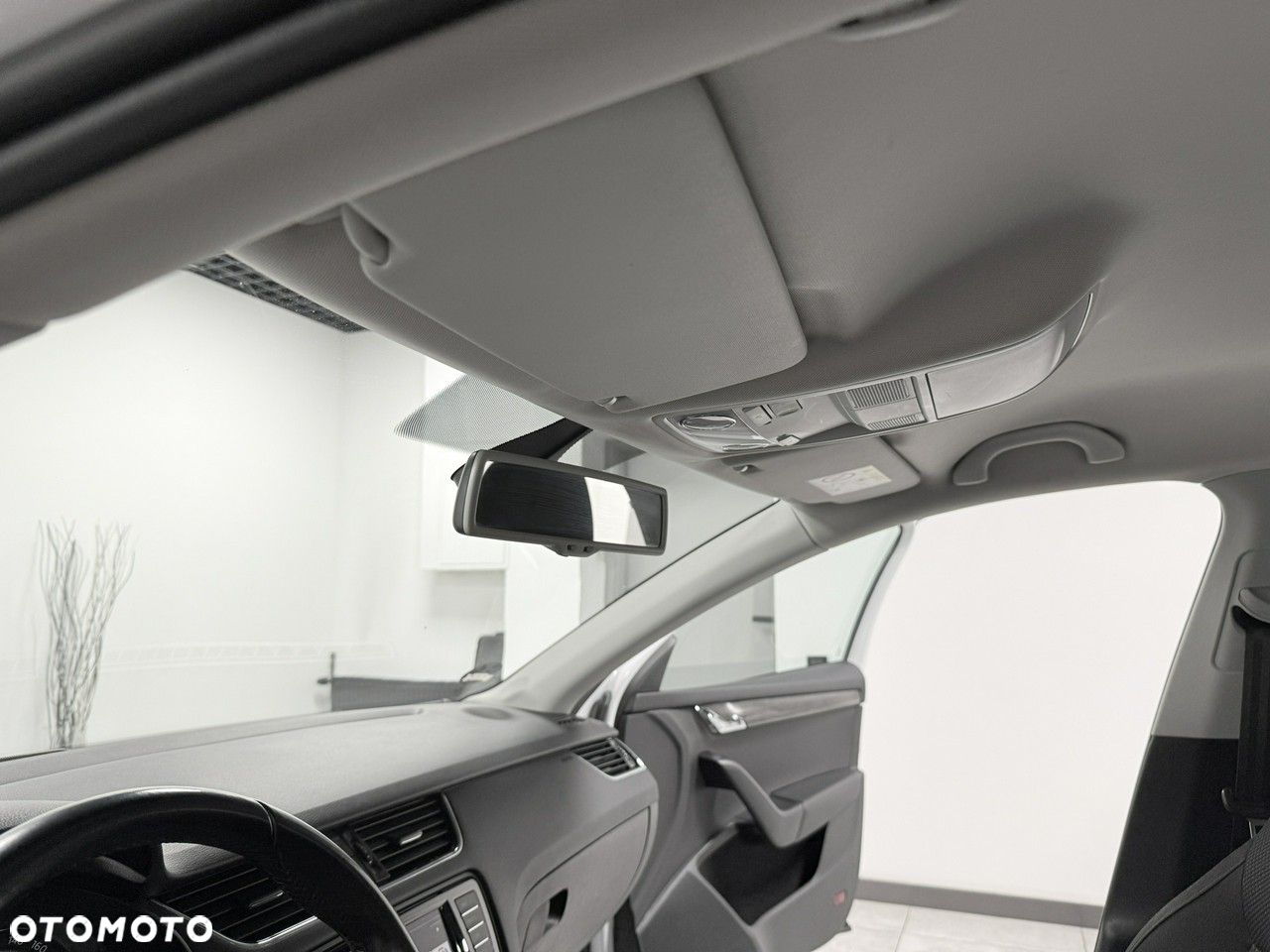 Skoda Octavia Combi 2.0 TDI 4x4 DSG Scout - 26