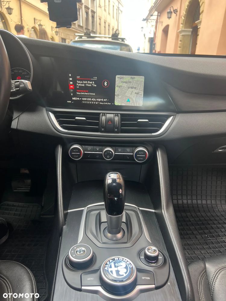 Alfa Romeo Giulia 2.0 Turbo Veloce Q4 - 14