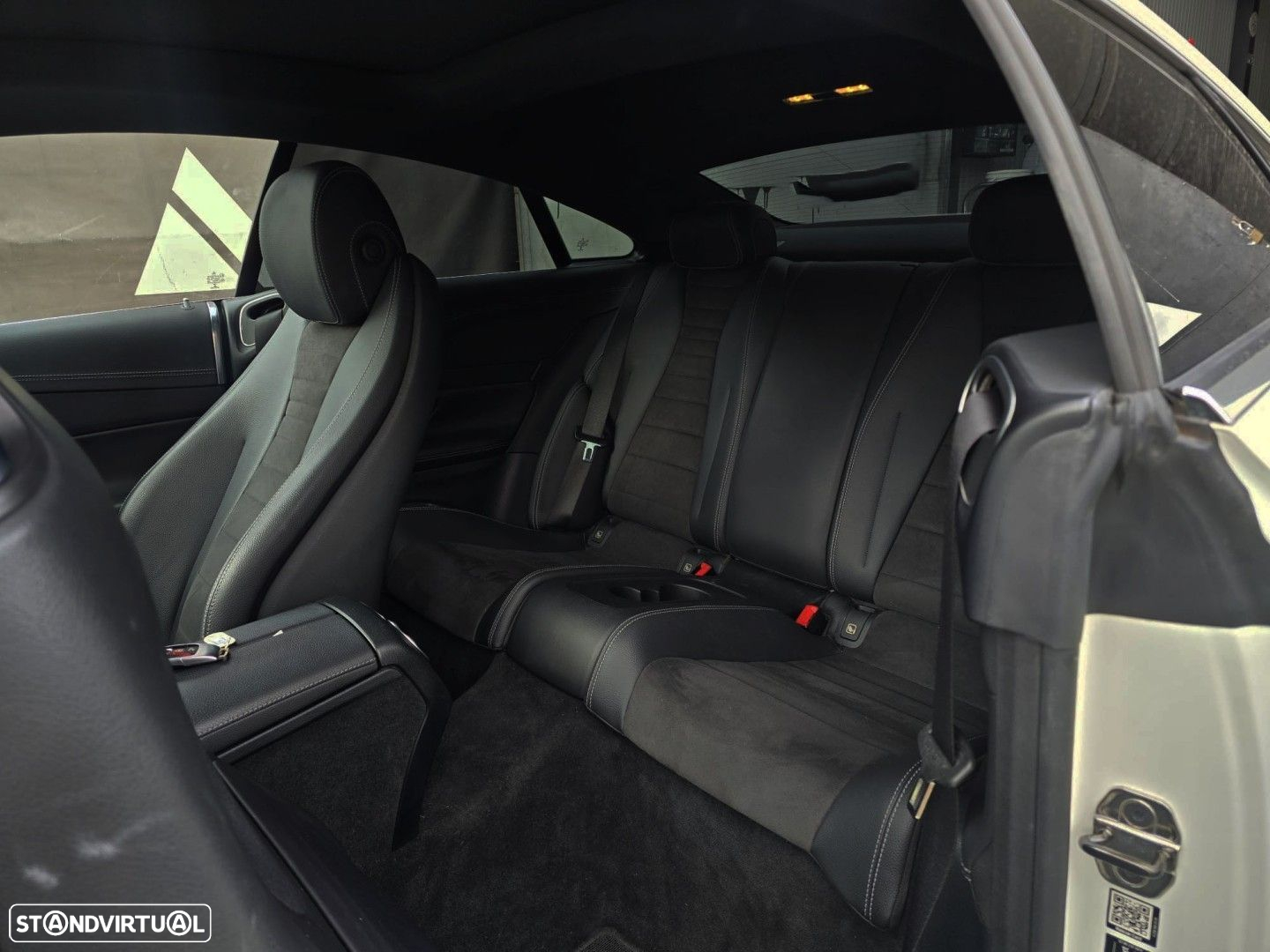 Mercedes-Benz E 220 d AMG Line - 18