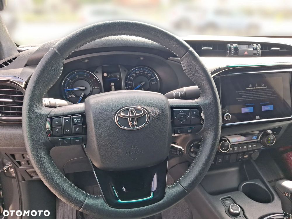 Toyota Hilux 2.8 D-4D mHEV Double Cab Invincible 4x4 - 16