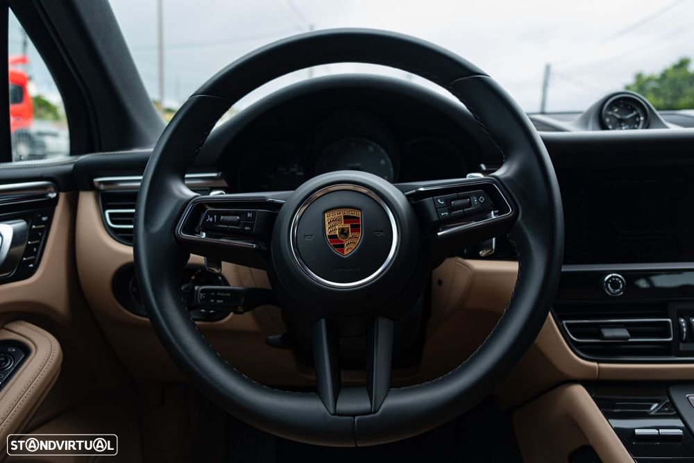 Porsche Macan S - 23
