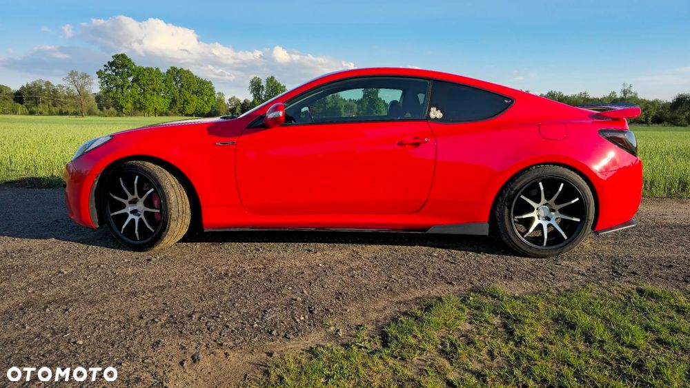 Hyundai Genesis Coupe 2.0 TCI Premium - 5