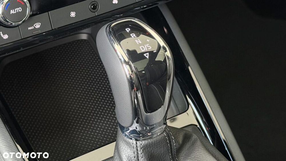 Skoda Kamiq 1.5 TSI Monte Carlo DSG - 24