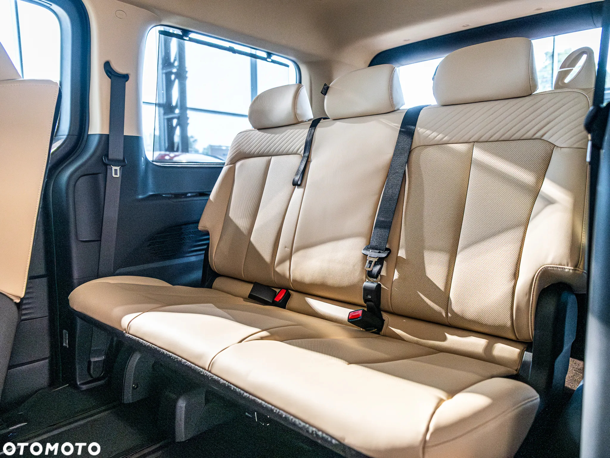 Hyundai Staria - 14