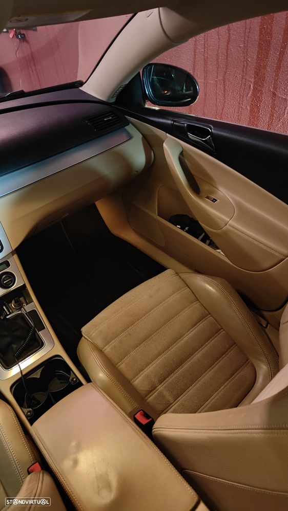 VW Passat 2.0 TDI 4Motion Individual - 13