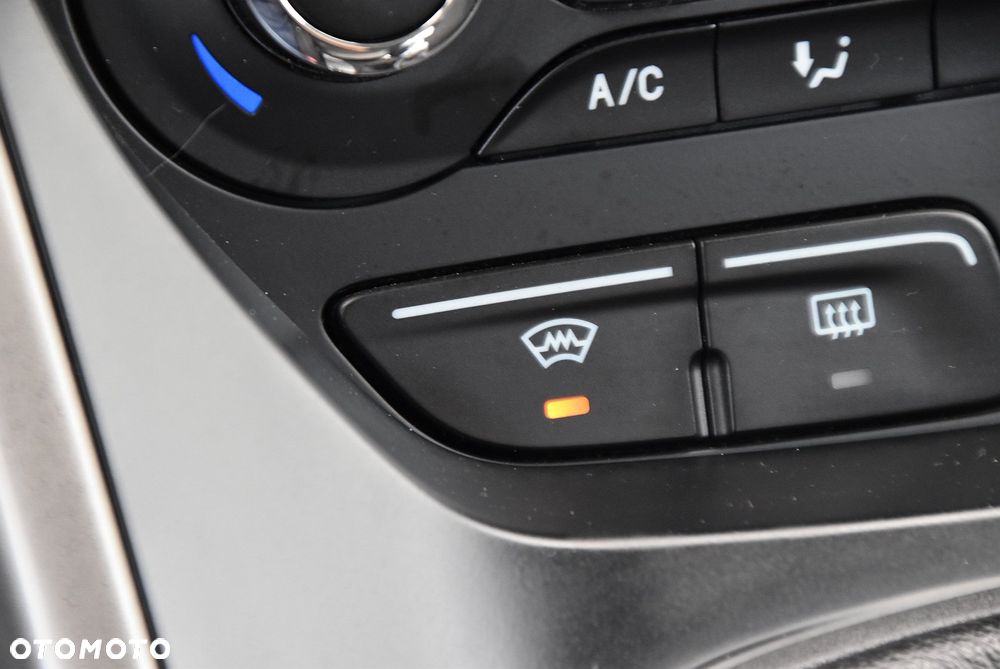 Ford Kuga - 38