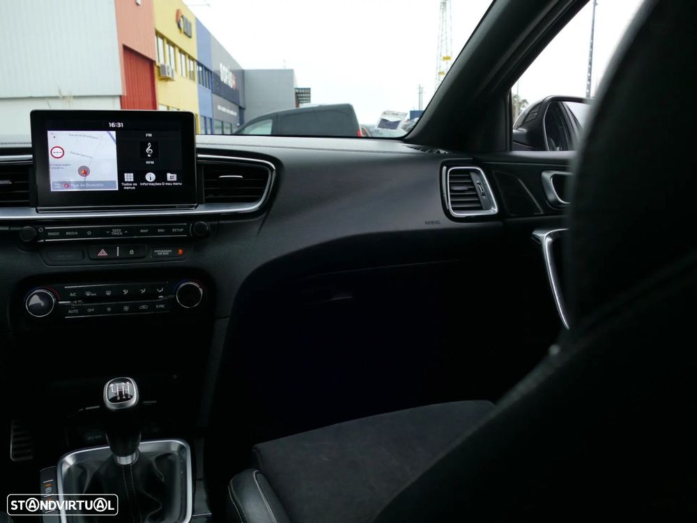 Kia Ceed 1.0 T-GDI GT Line - 32