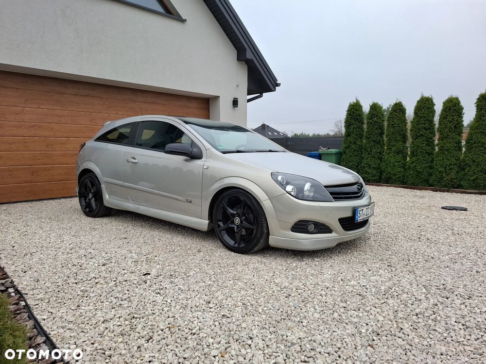 Opel Astra GTC 1.6 Sport - 5