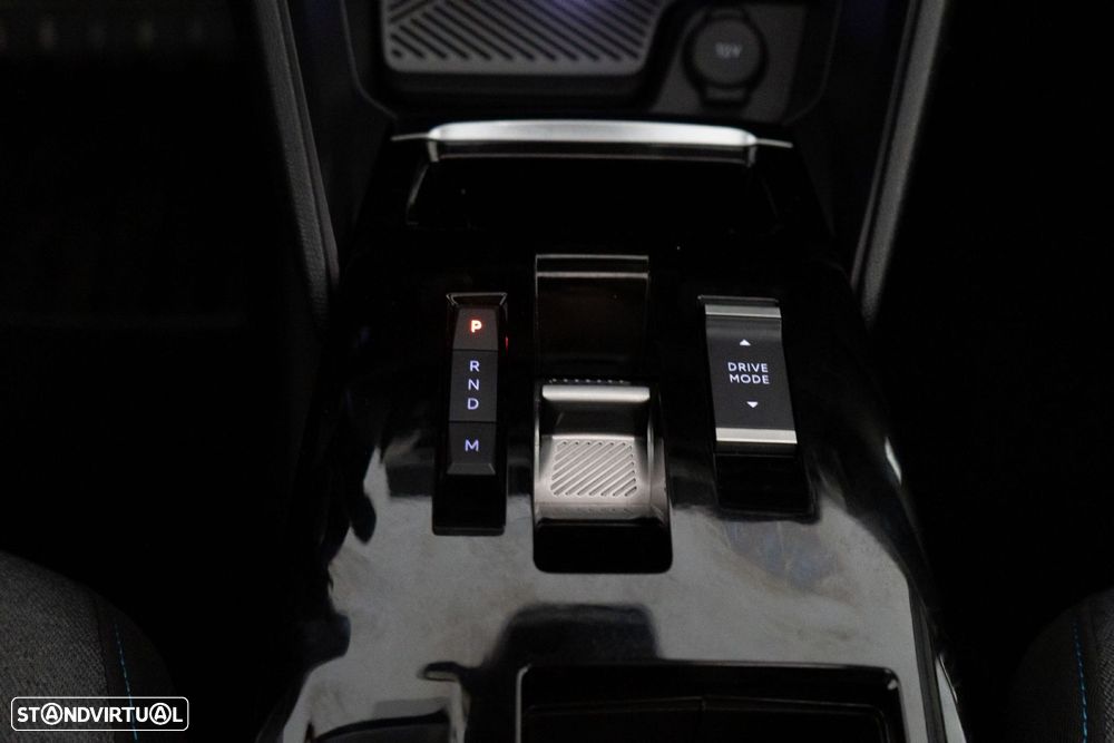 Citroën C4 X 1.2 PureTech Shine Pack EAT8 - 25