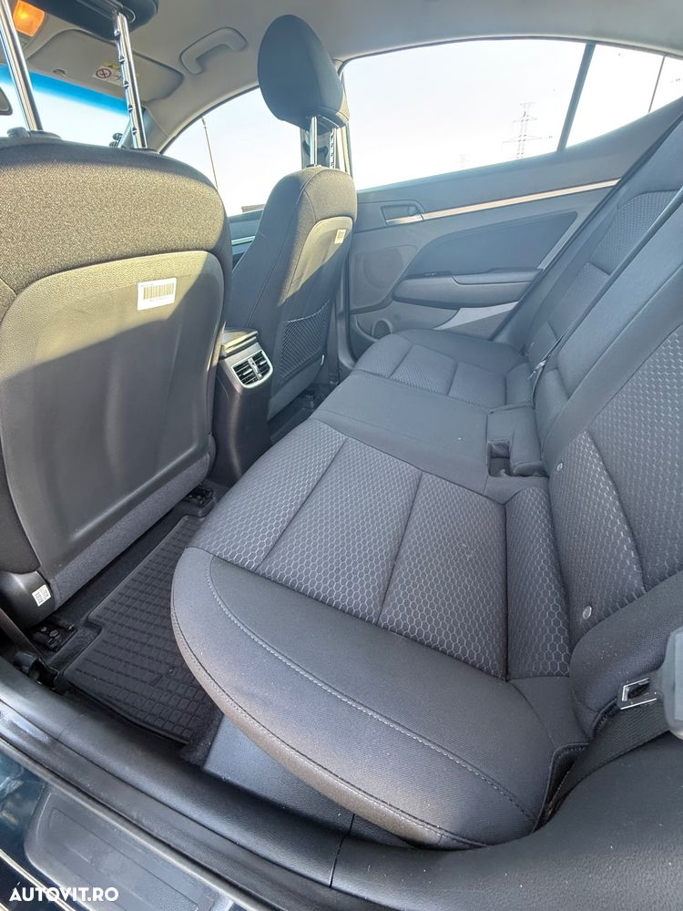 Hyundai Elantra 1.6 MPi Aut. Exclusive - 19