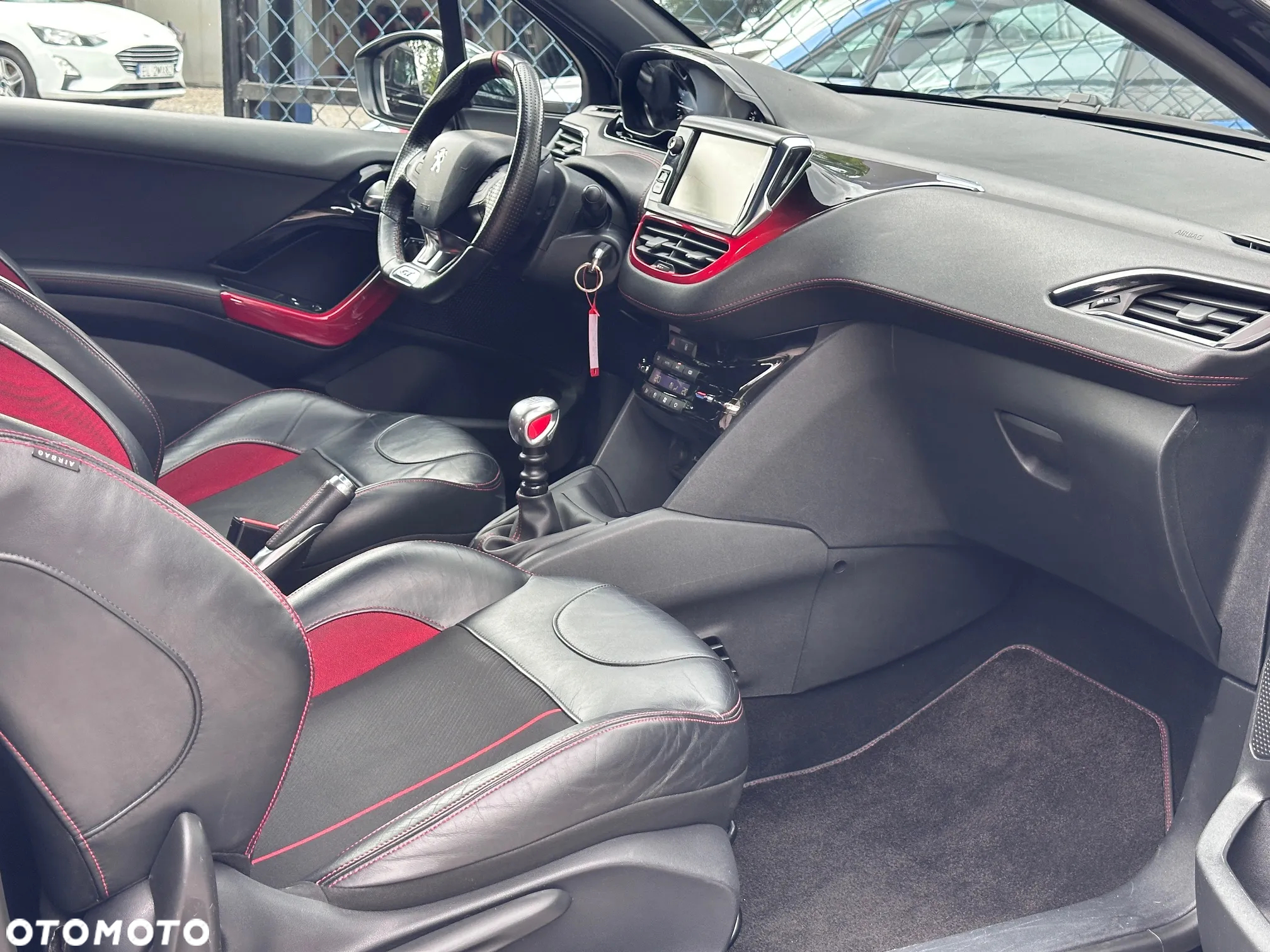 Peugeot 208 1.6 THP GTi - 26