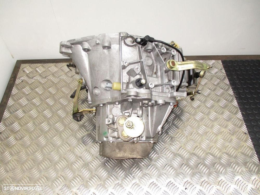 CAIXA VELOCIDADES PEUGEOT 206 FASTBACK 2000 - 4