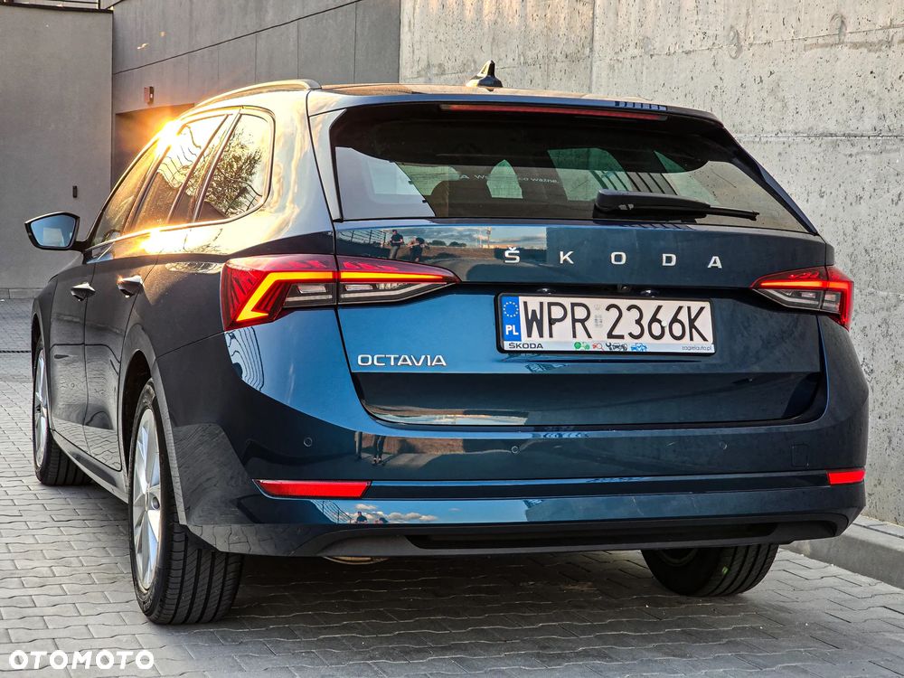 Skoda Octavia 2.0 TDI Ambition DSG - 10