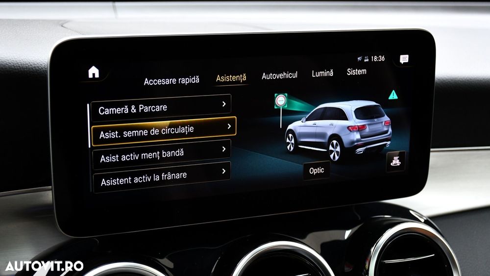 Mercedes-Benz GLC 300 e 4Matic 9G-TRONIC AMG Line - 22