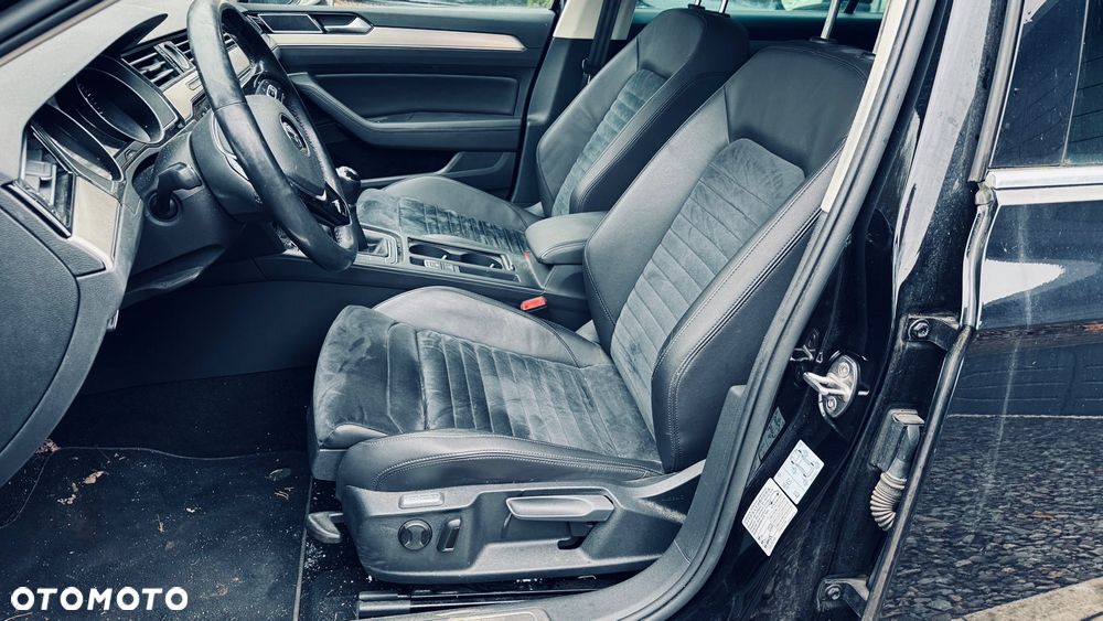Volkswagen Passat 2.0 TDI (BlueMotion Technology) Highline - 17