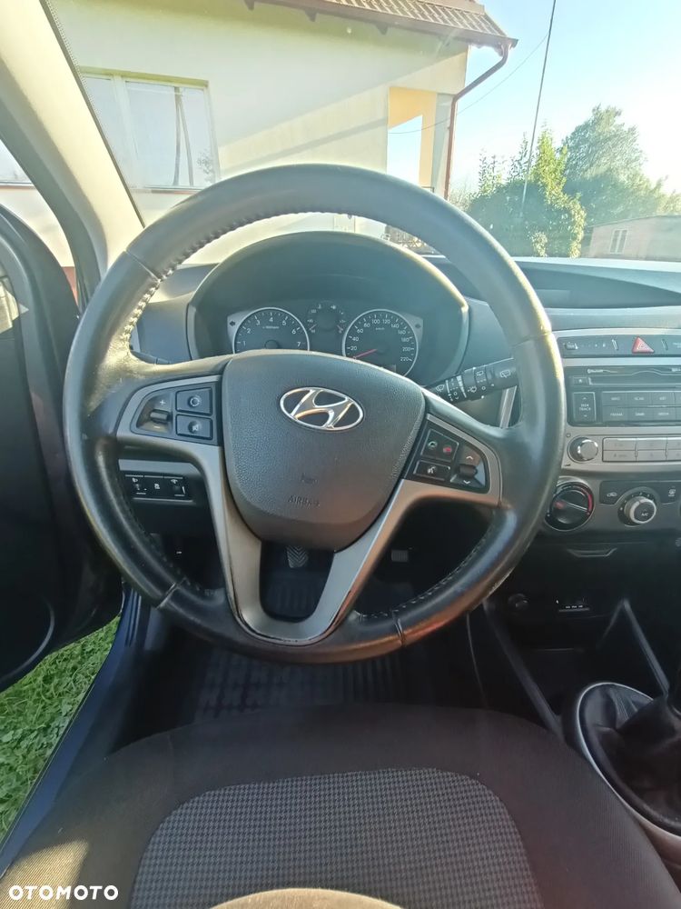 Hyundai i20 - 13