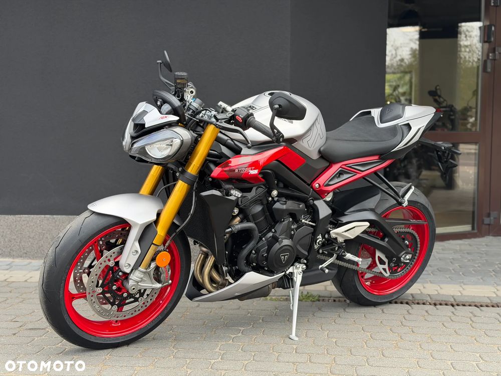 Triumph Street Triple - 14