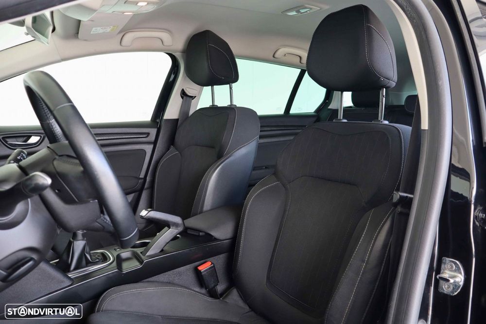 Renault Mégane Sport Tourer 1.3 TCe Limited - 30
