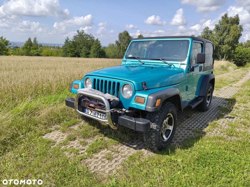 Jeep Wrangler - 2