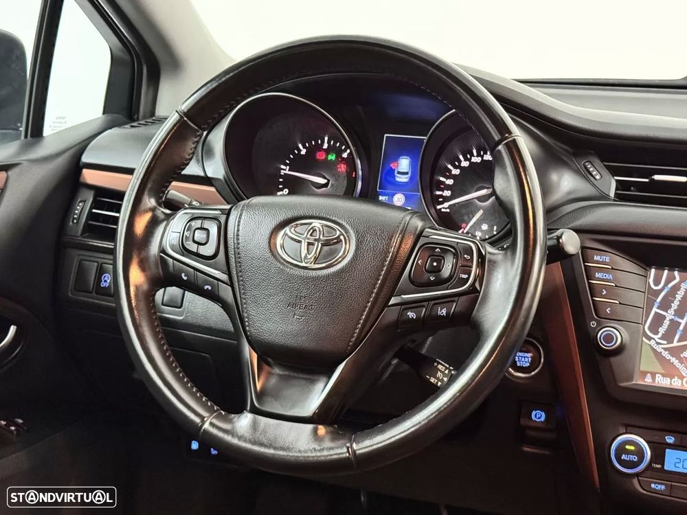 Toyota Avensis Touring Sports 2.0 D-4D Luxury+GPS - 27